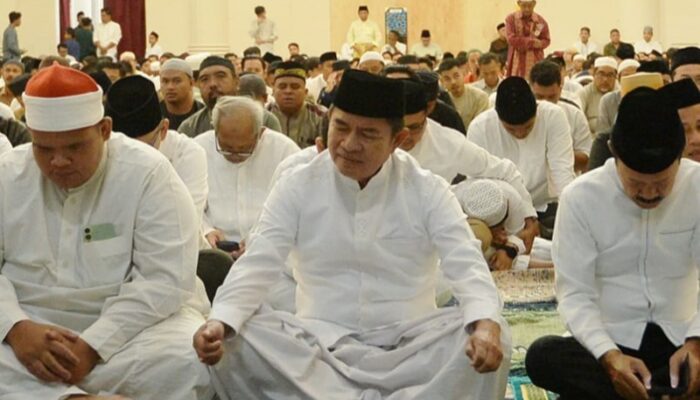 Pj. Gubsu Shalat Idul Adha Di Masjid Agung