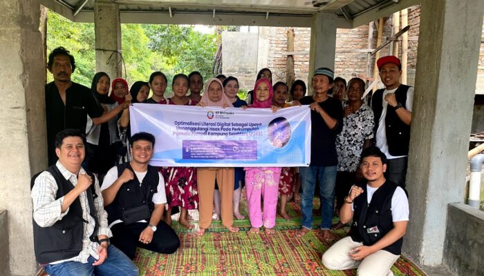 Dosen ST Bhinneka Pengabdian di Kampung Sejahtera, Sosialisasikan Literasi Digital
