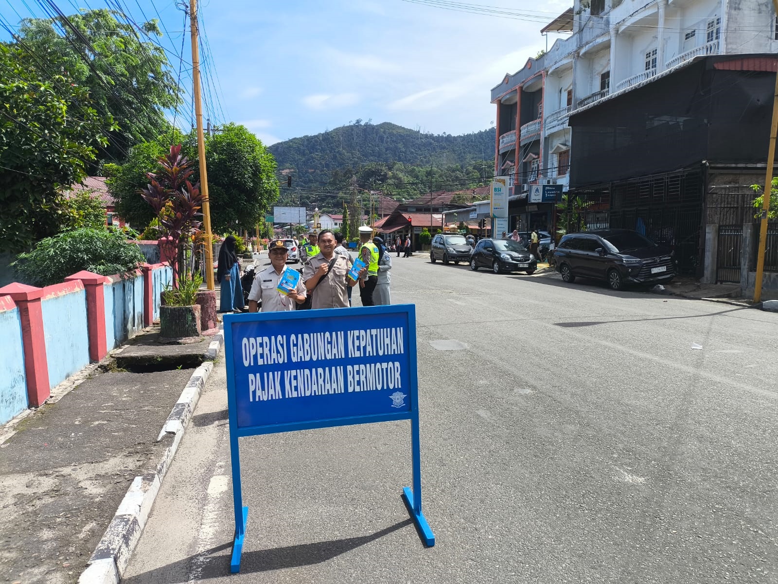 Polres Sibolga bersama UPTD Samsat Sibolga Razia Gabungan PKB dan penegakan disiplin berlalu lintas. Waspada/ist
