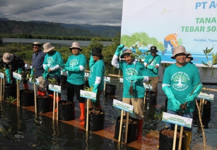 PTAR Tanam 60.000 Manggrove, Tabur 50.000 Kerang Dan Kepiting PTAR Tanam 60.000 Manggrove, Tabur 50.000 Kerang Dan Kepiting