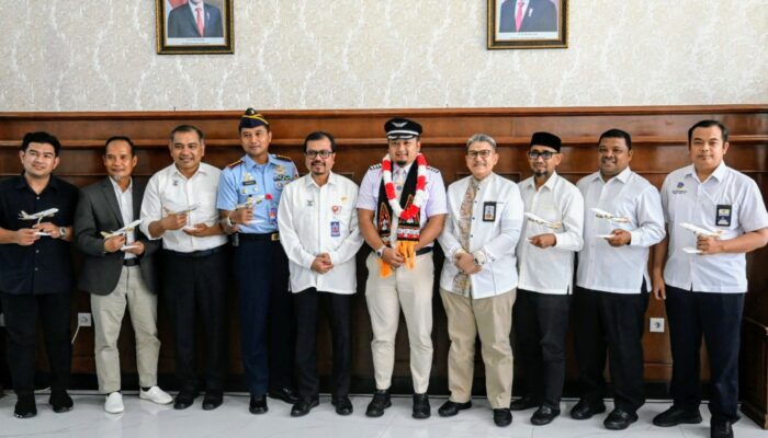 Pesawat Super Air Jet Terbang Perdana Banda Aceh-Jakarta
