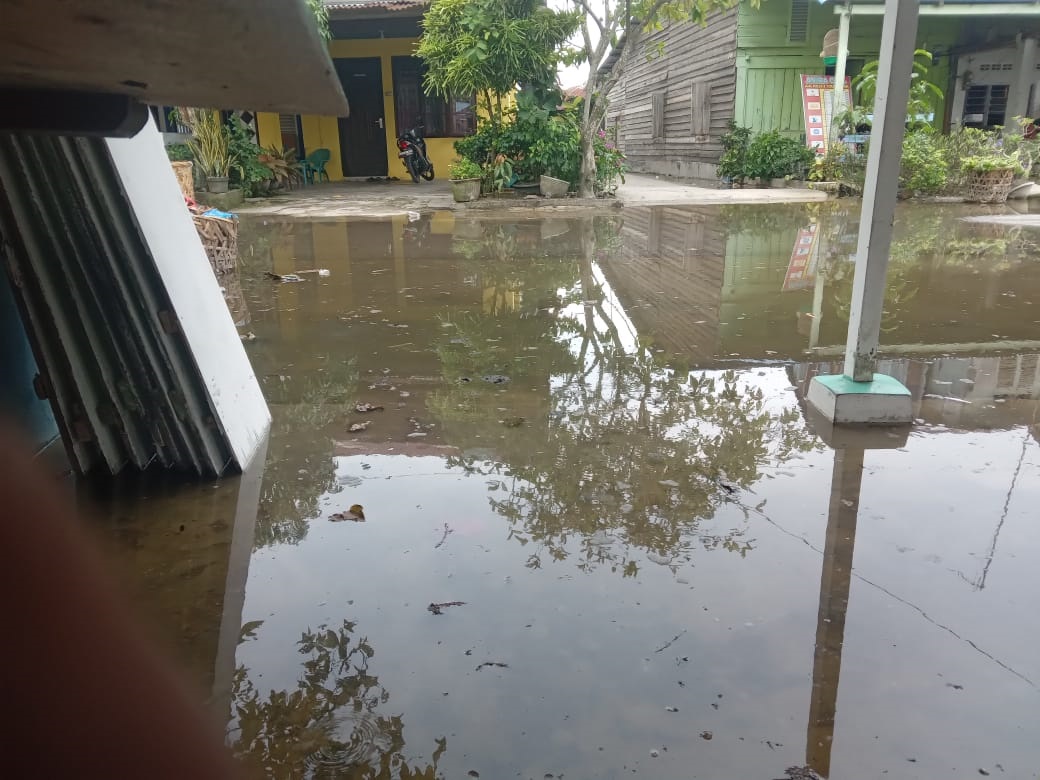 Tinggikan Sisi Sungai Meminimalisir Banjir Pasang Tinggikan Sisi Sungai Meminimalisir Banjir Pasang