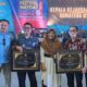 PT BSP Tbk dan Kepala BPJS Jamsostek serta Serikat Pekerja penerima Paritrana Award 2024. Waspada/Ist
