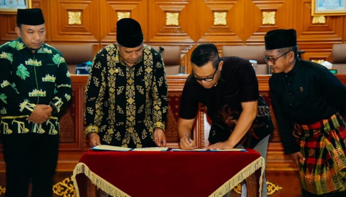 Kembangkan Budaya, Batubara-Siak Lakukan MoU