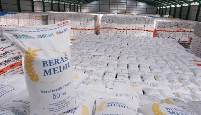 BULOG Menjawab Tantangan Perubahan Fungsi Dan Stabilisasi Pangan