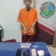 NES menyusul dua anaknya ke dalam Ruang Tahanan Polisi (RTP) Polres Batubara bersama barang bukti narkoba yang dimilikinya.(Waspada/ist)