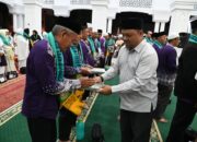 Sekda Sulaimi Lepas 47 Jamaah Calon Haji Aceh Besar