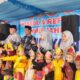 Anggota Komisi IV DPR RI HM Salim Fakhry foto bersama para siswa KB IT Nursyahidah yang diwisuda. Waspada/Seh Muhammad Amin