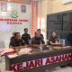 Kajari Asahan Dedyng Wibiyanto Atabay, didampingi Kasi Pidum Kejaksaan, Jaksa Penuntut Umum Kejari Asahan, saat paparan perkara yang diajukan penghentian penuntutan berdasarkan keadilan restoratif (Restorative Justice) melalui Vicon kepada Jaksa Agung Muda Pidana Umum beserta Jajaran, Kepala Kejaksaan Tinggi Sumatera Utara. Waspada/Ist