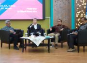 Rektor USK, Prof. Dr. Ir. Marwan (tengah) pada diskusi ilmiah dengan tema: Figur Gubernur Aceh pada Pilkada Serentak 2024, Perspektif Civitas Akademika USK di Ruang Auditorium FMIPA USK, Kamis (13/6). Waspada/Ist