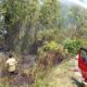 Lahan milik warga terbakar di Gampong Ajun Jeumpet, Kecamatan Darul Imarah, Kabupaten Aceh Besar, Jumat (14/6). (Waspada/Ist)