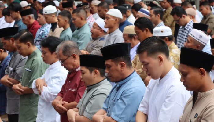 Kapolres P.Siantar Ikuti Shalat Idul Adha