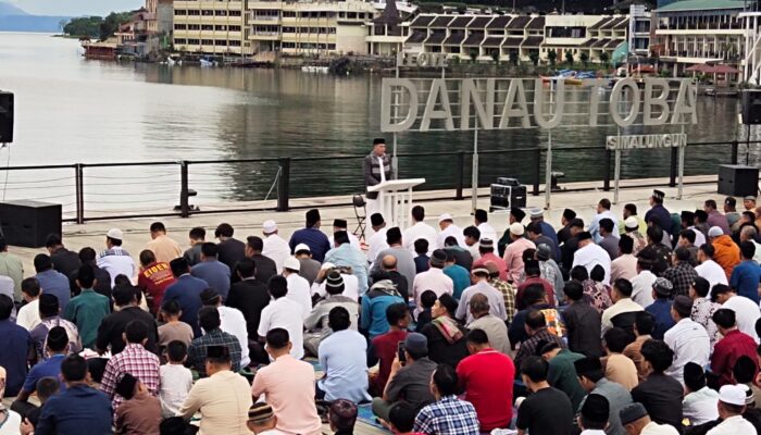 Shalat Idul Adha Di Ruang Terbuka Publik Parapat Berlangsung Tertib Dan Lancar