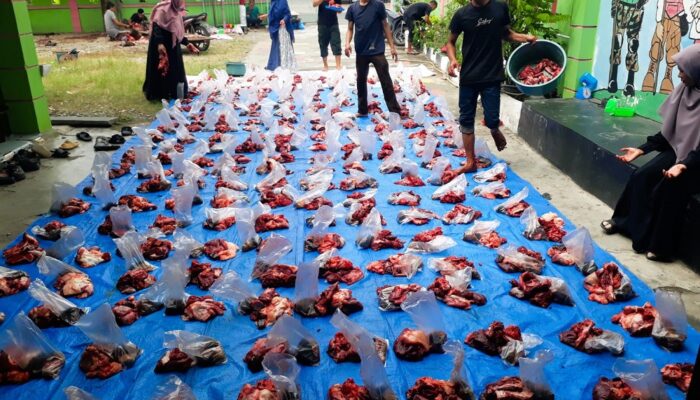 RUMAN Aceh Salurkan 219 Paket Daging Kurban
