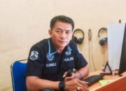 Kasi Humas Polres Nias, Iptu Osiduhugo Daeli saat memberikan keterangan pers kepada wartawan terkait kegiatan dalam menyambut HUT ke-78 Bhayangkara, Kamis (20/6). Waspada/Ist