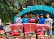 Dinsos Agara Serahkan Bantuan Masa Panik Korban Kebakaran