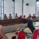 BUPATI Humbahas diwakili Asisten Administrasi Umum Setdakab, Tua Marsatti Marbun memberikan pengarahan kepada peserta MTQ ke 39. Waspada/Ist