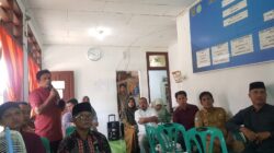 SUASANA diskusi di Sekretariat MPD Kota Subulussalam. (Waspada/Khairul Boangmanalu)