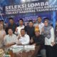 Sekdakab Aceh Besar Sulaimi bersama pejabat terkait mengikuti zoom meeting Lomba Teknologi Tepat Guna Nusantara ke-25 tingkat nasional tahun 2024 dari aula Dekranas Aceh Besar, Gampong Gani, Kecamatan Ingin Jaya, Rabu (26/6). (Waspada/Ist)
