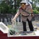 KAPOLRES Humbahas AKBP Hary Ardianto tabur bunga di Taman Makam Pahlawan. Waspada/Ist