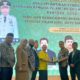 Pj Bupati Batubara Heri Wahyudi M, mantan Bupati Batubara OK Arya Zulkarnain dalam pelantikan PD GPI Batubara.(Waspada/Agusdiansyah Hasibuan)