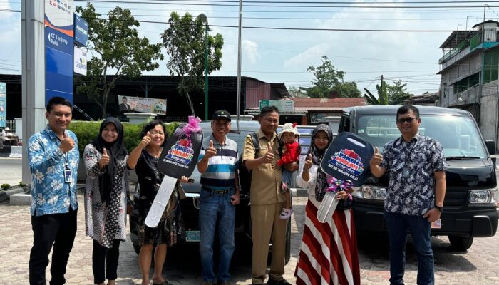 Erwanti Dan Putri Welas Sari Raih Mobil Baru Di Panen Hadiah Simpedes BRI BO Tanjungbalai