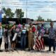 Penyerahan hadiah utama mobil Honda BRV SMT kepada Erwanti dan mobil Suzuki Carry kepada Putri Welas Sari dalam acara Penyerahan Hadiah Panen Hadiah Simpedes (PHS) Semester 2/2023 oleh Branch Office Head BRI Cabang Tanjungbalai, Heldin Suranta Tarigan, didampingi Kepala Unit Aek Loba, Aan Rahman Mangunsong dan Pjs Kepala Unit Simpang Empat, Mawar Asmika Manurung. Waspada/Ist