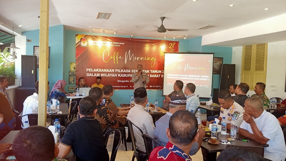 KIP Abdya mengundang sejumlah stakeholder, yang terlibat dalam pesta demokrasi, guna menyatukan persepsi dalam konsolidasi menciptakan Pilkada damai di Abdya. Jumat (28/6).Waspada/Syafrizal