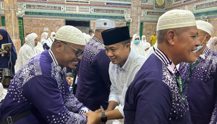 Pj Wali Kota Sambut Kepulangan 136 Jamaah Haji Asal Tebingtinggi
