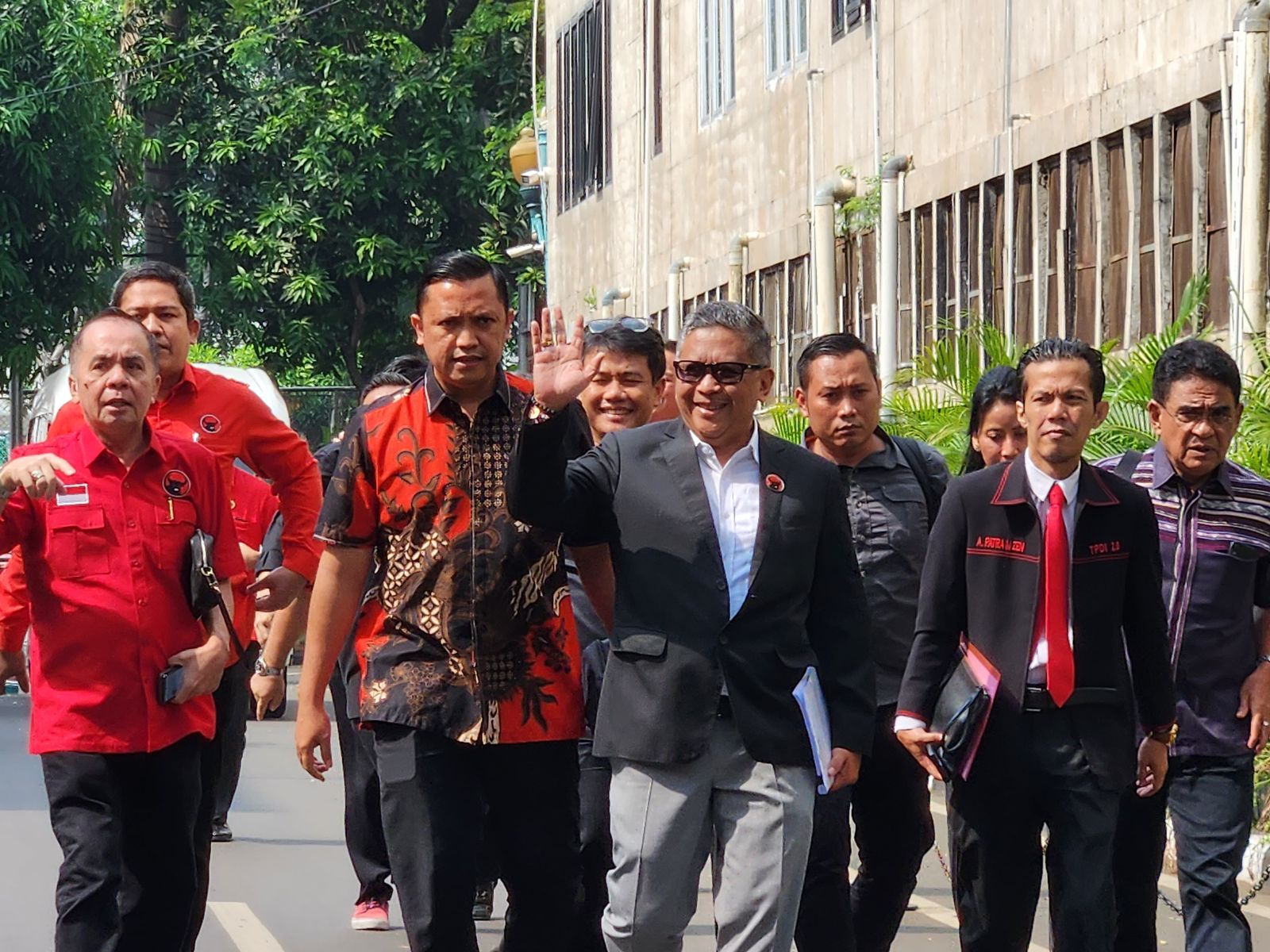 Didampingi Tim Hukum, Sekjen PDIP Tiba Di Polda Metro Jaya
