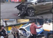 Mobil Polantas Dan Terrios Ringsek Usai Tabrakan