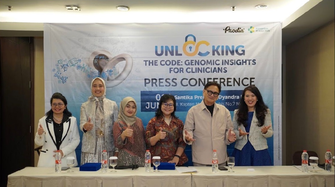 PT Prodia Widyahusada Tbk (Prodia) kembali menggelar seminar dokter bersama klinisi dengan mengusung tema “Unlocking the Code: Genomic Insight for Clinicians” di 12 kota besar termasuk di Medan yang digelar pada Sabtu (1/6/2024) di Hotel Santika Dyandra Medan. Waspada/Ist