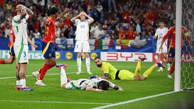 Kalahkan Italia, Spanyol Lolos 16 Besar