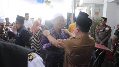318 Jama'ah Haji Labuhanbatu Kembali Dengan Selamat 318 Jama'ah Haji Labuhanbatu Kembali Dengan Selamat