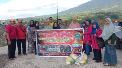 Majelis Taklim Arisan Sehati Kota Medan Bantu Korban Musibah Banjir Di Sumbar