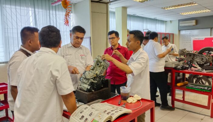 Honda Apresiasi Kompetensi Guru SMK Sumut
