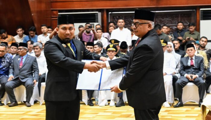 Muhammad Iswanto Terima SK Perpanjangan Pj Bupati Aceh Besar