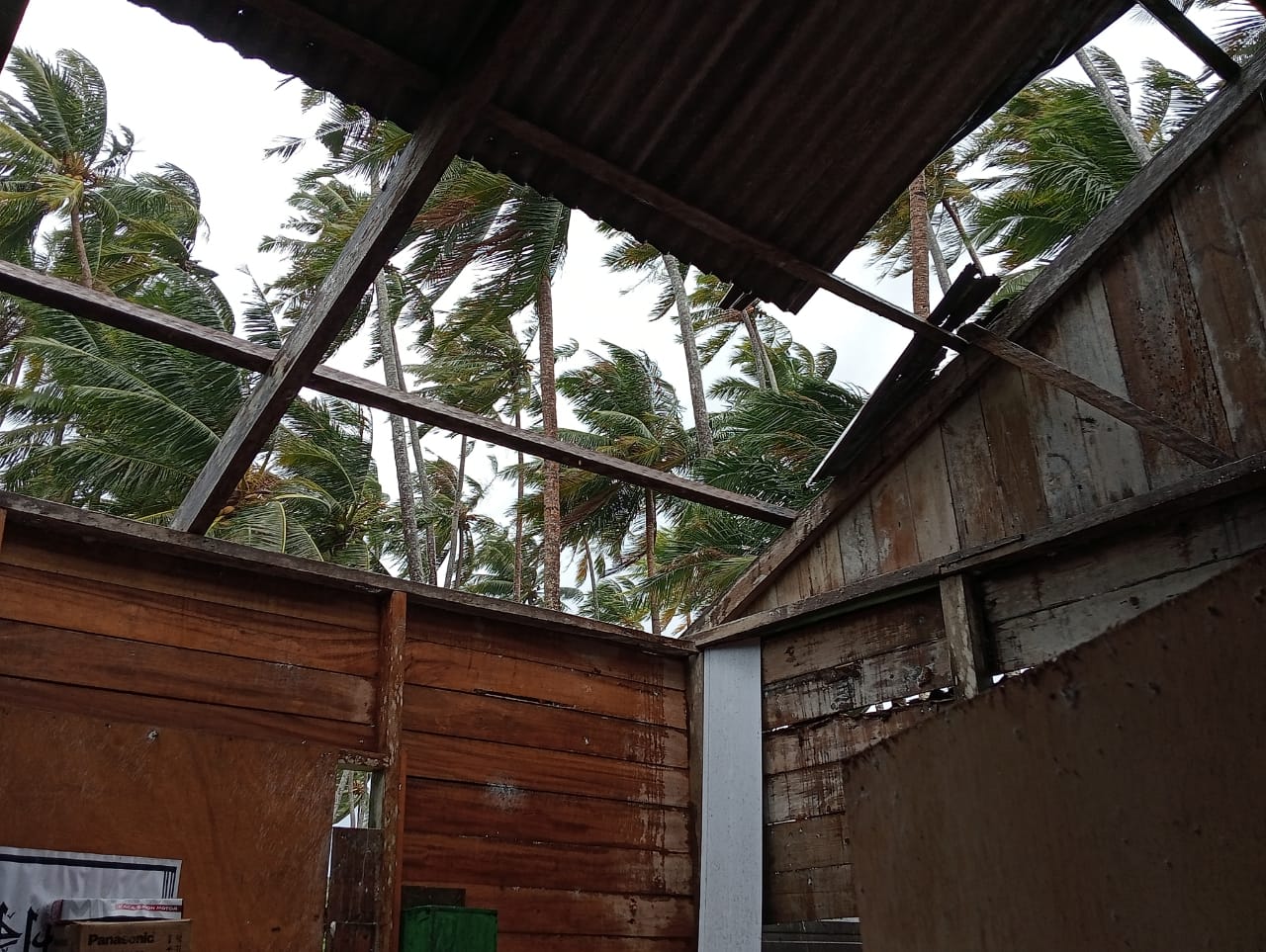 Angin Kencang Simeulue Ternyata Rusak Belasan Rumah