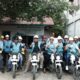 Foto bersama sebelum pelaksanaan care for asset, Manager PLN UP3 Binjai Darwin Simanjuntak (sepeda motor kedua dari kiri) bersama Manager PLN ULP Kuala Maulana Bil Qisthi Harahap (sepeda motor ketiga dari kiri), Assistant Manager Keuangan dan Umum, Arwadi Halomoan Pakpahan (sepeda motor ketiga dari kanan), Assistant Manager Jaringan dan Konstruksi, Lensa Sembiring dan puluhan petugas pelayanan teknik, Sabtu (6/7).