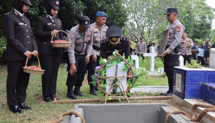 Kabag SDM Polresta Banda Aceh Pimpin Upacara Pemakaman Purnawirawan Polri