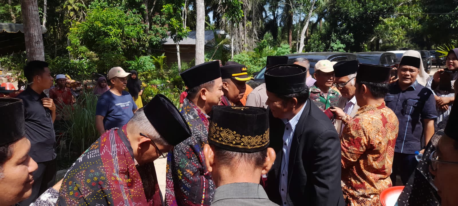 Pj Bupati Palas Kunjungi Desa Sayur Matua