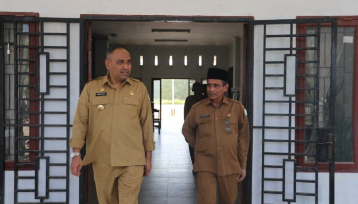 Hari Pertama Berdinas, Amrullah Tinjau Sejumlah OPD