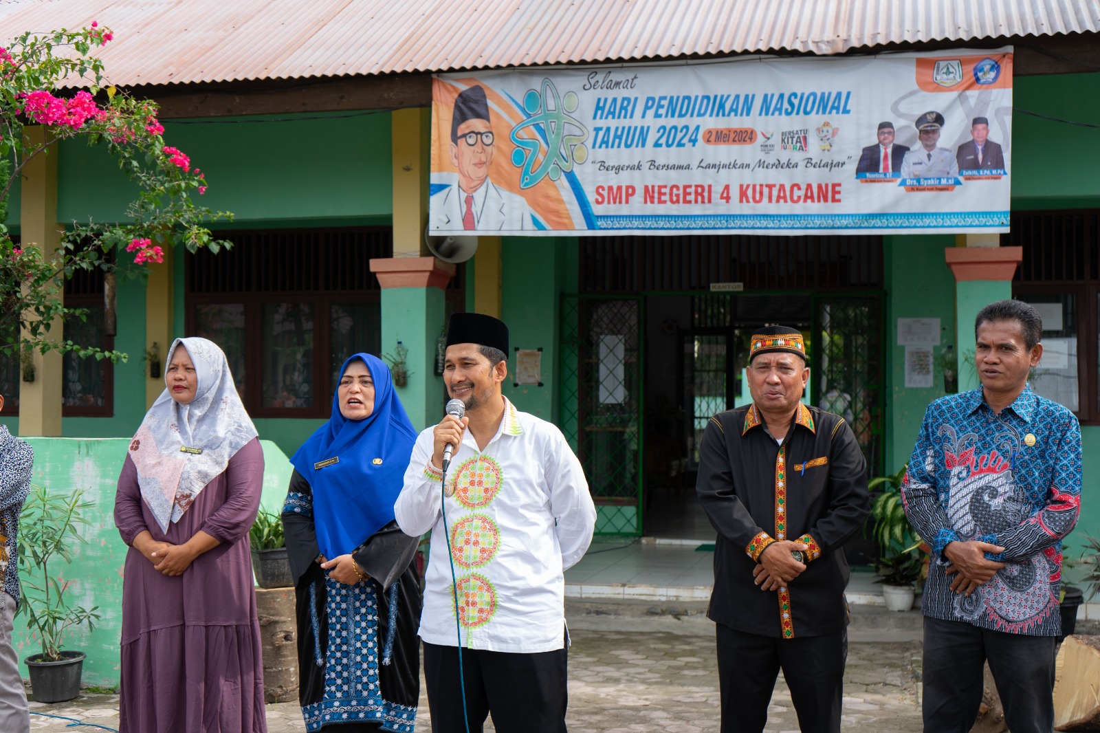 Pj Bupati Agara Kunjungi Sekolah Dalam Rangka MPLS