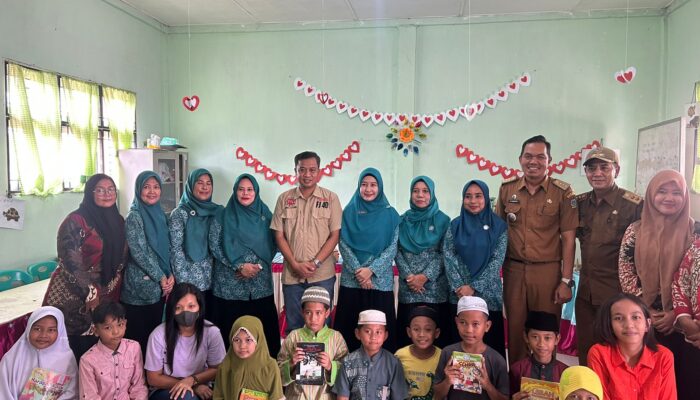 Pj Wali Kota Dan Pj Ketua TP PKK Kota Tebingtinggi Kunjungi Rumah Dilan