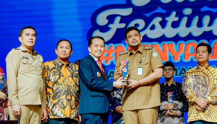 Bobby Nasution Raih Penghargaan Tokoh Penggiat Koperasi Sumut