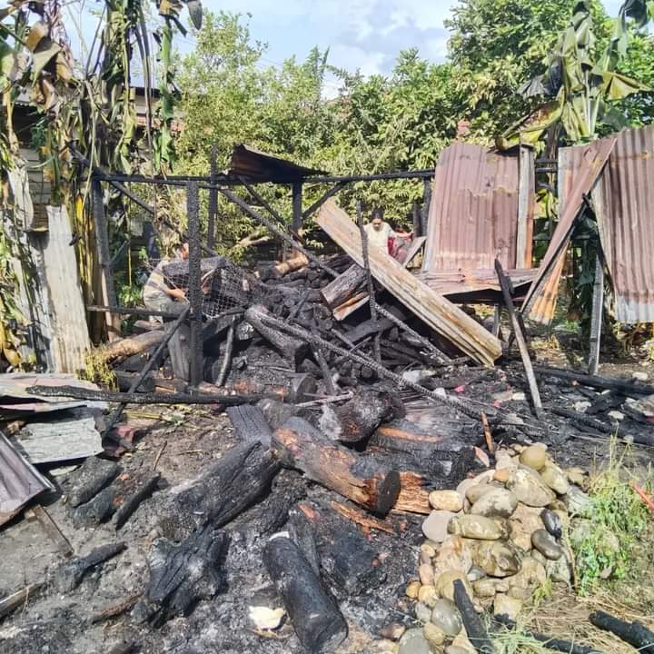 Lagi Masak Pepes Jamur, Satu Rumah Hangus Terbakar Di Agara Lagi Masak Pepes Jamur, Satu Rumah Hangus Terbakar Di Agara