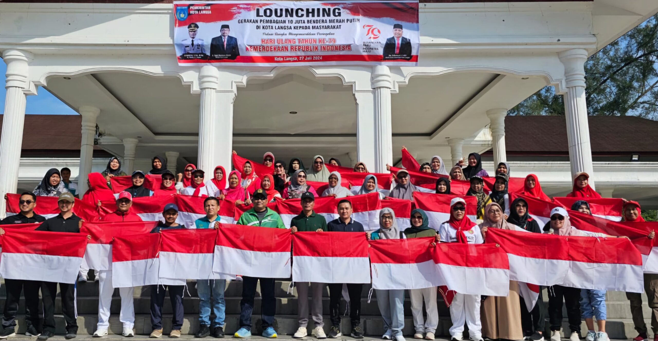 Pj Wali Kota Langsa Launching Gerakan Pembagian 10 Juta Bendera Merah Putih