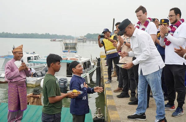 Pj. Bupati Langkat: Boat Bantuan Yagasu Bantu Transportasi Laut Masyarakat Pulau Kampai