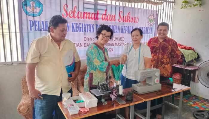 Dosen Unimed Dampingi Kelompok Usaha Penjahit Home Industri