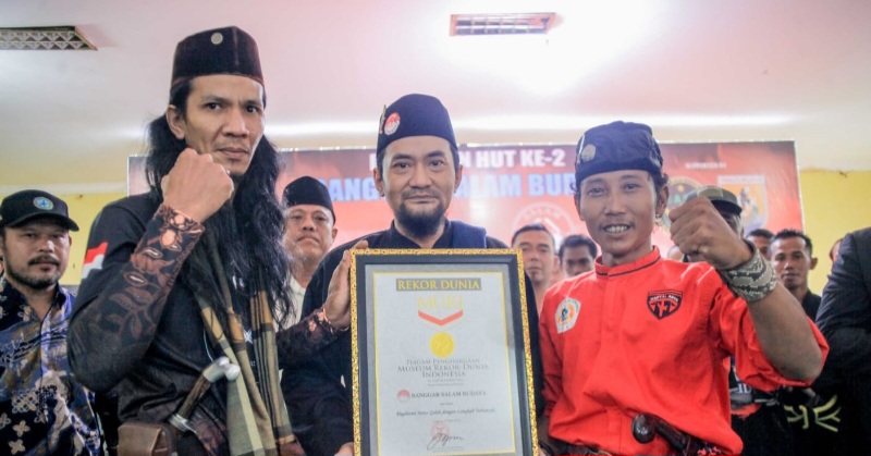 Di HUT Ke-2, Sanggar Salam Budaya Terima Piagam Rekor Dunia MURI